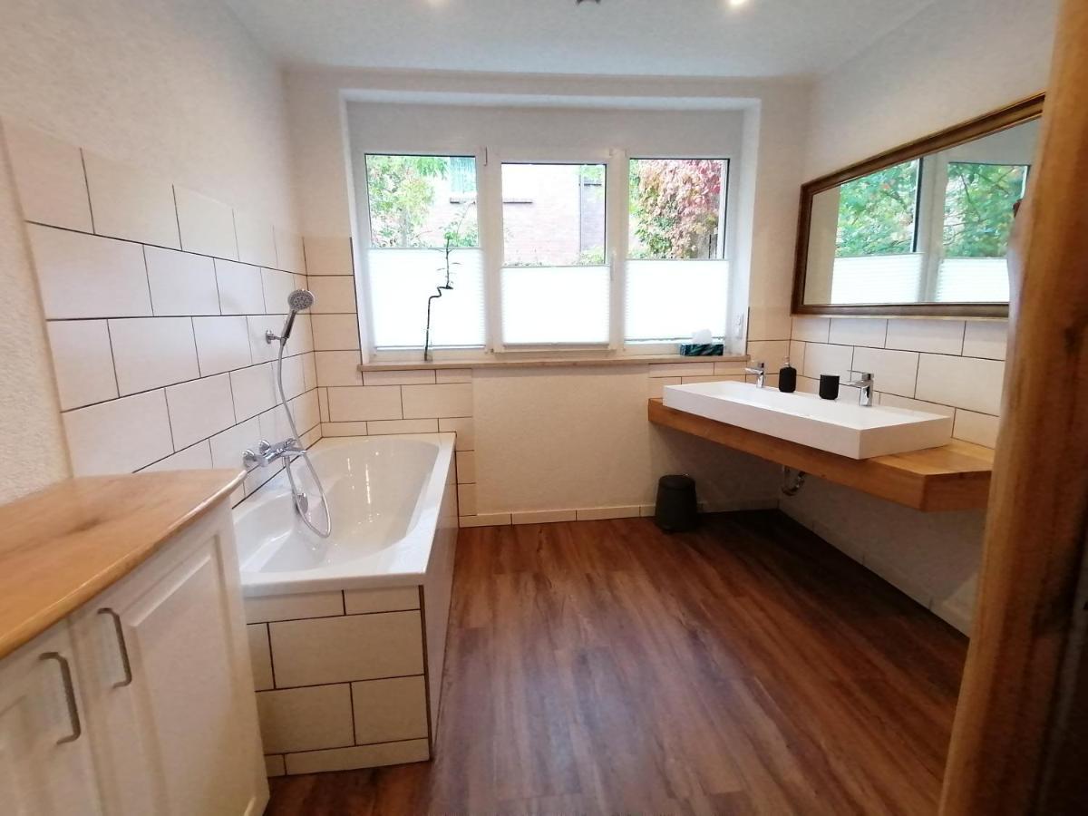 85 Qm Wohnung Pauluste Mit Terasse Und Garten Rostock Eksteriør bilde