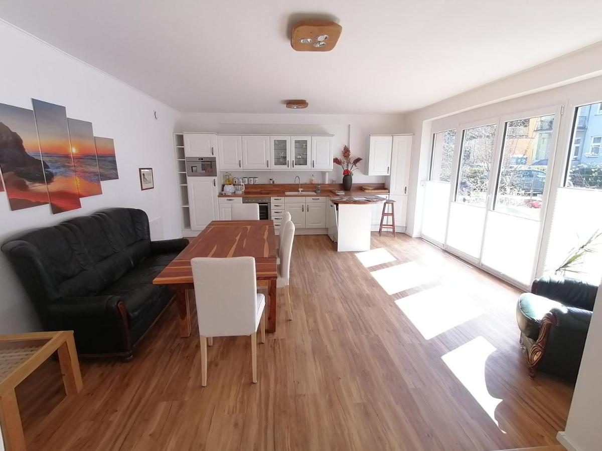 85 Qm Wohnung Pauluste Mit Terasse Und Garten Rostock Eksteriør bilde